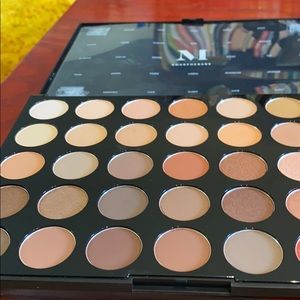 NWOT Morphe 35O Nature Glow Palette